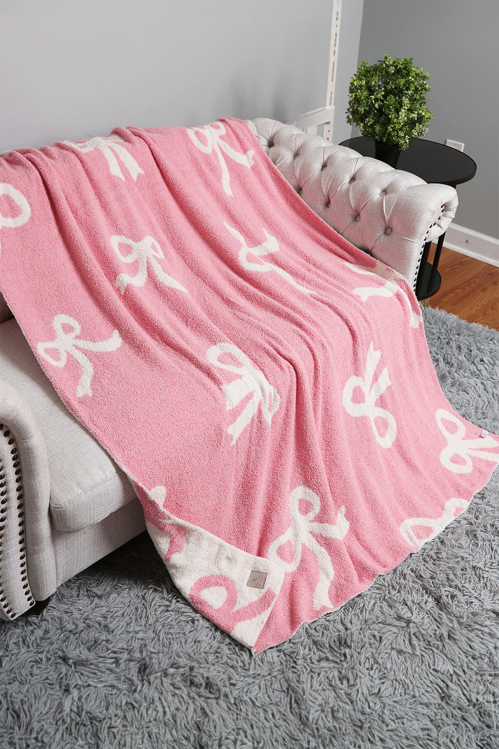 Pink Bow Printed Cozy Soft Throw Blanket